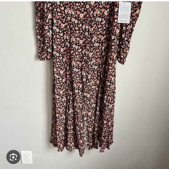 Astr the Label Floral Dress - Picture 3 of 4